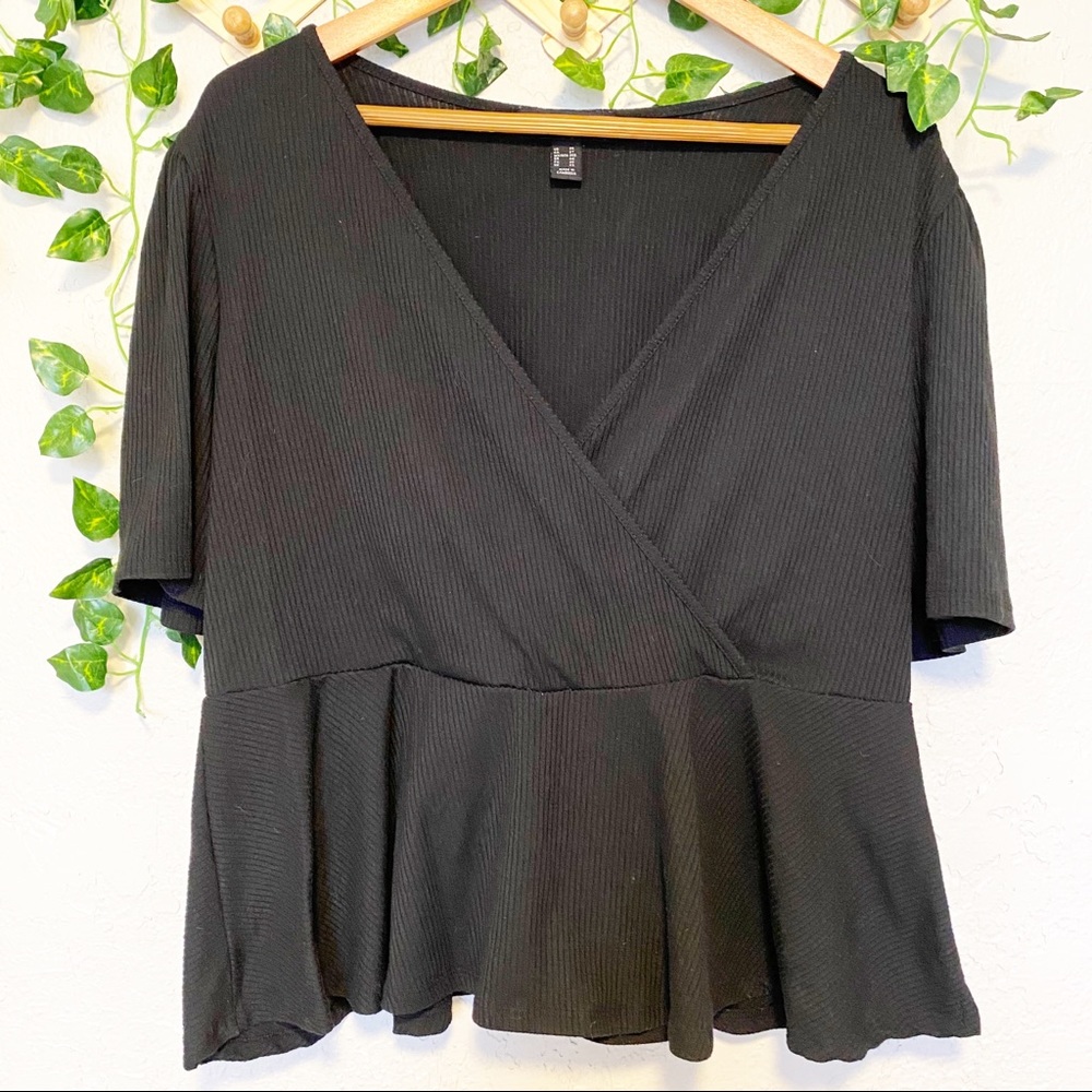 Forever 21 Plus Crop Black Peplum Top